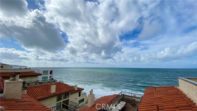 535 Esplanade, Redondo Beach, California 90277, 3 Bedrooms Bedrooms, ,Residential,Sold,Esplanade,SB20234312