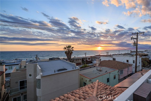 123 29th Street, Hermosa Beach, California 90254, 5 Bedrooms Bedrooms, ,5 BathroomsBathrooms,Residential,Sold,29th,SB20099195