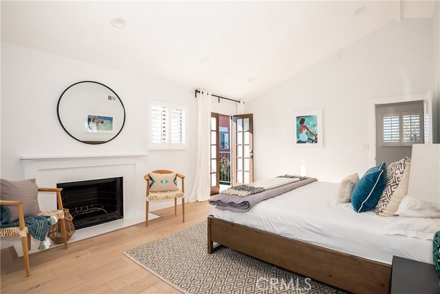 2206 Carnegie Lane, Redondo Beach, California 90278, 3 Bedrooms Bedrooms, ,2 BathroomsBathrooms,Residential,Sold,Carnegie,SB19278856