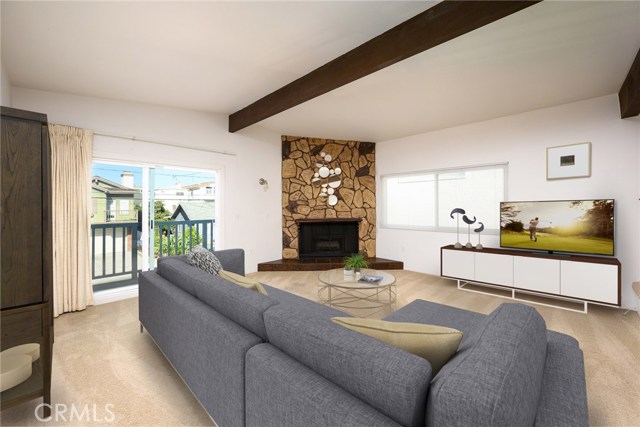 Virtually staged by Rooomy