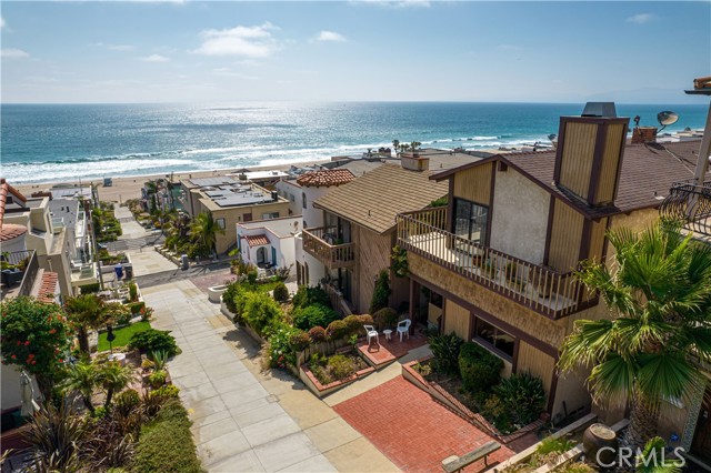 229 30th Street, Manhattan Beach, California 90266, 3 Bedrooms Bedrooms, ,1 BathroomBathrooms,Residential,Sold,30th,SB21138302