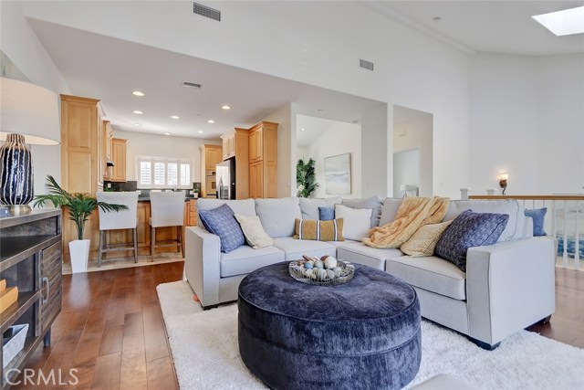 2100 Blossom Lane, Redondo Beach, California 90278, 3 Bedrooms Bedrooms, ,2 BathroomsBathrooms,Residential,Sold,Blossom,SB19051216