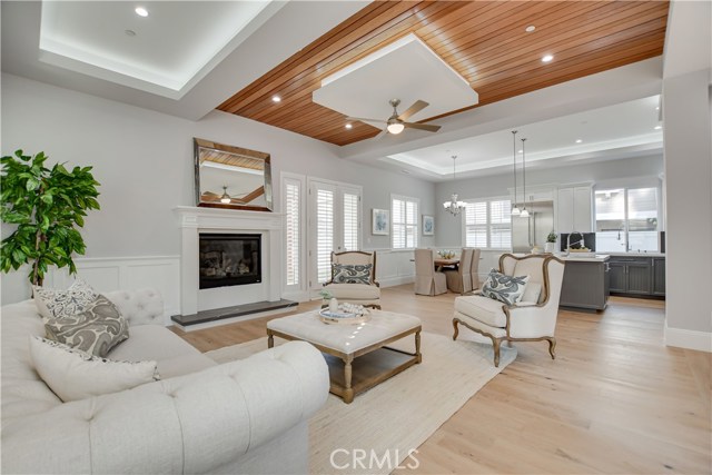 FULL VIEW OF LIVING ROOM