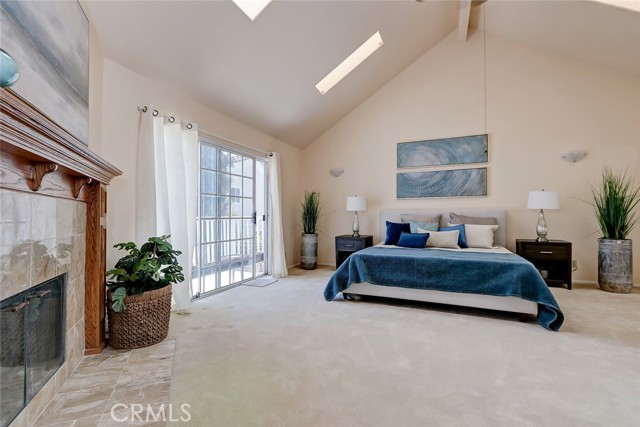 Master bedroom en suite bathroom with balcony!