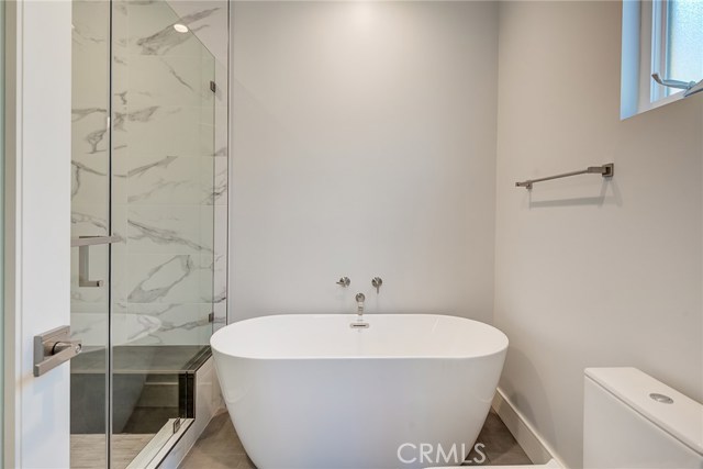1922 Vanderbilt Lane, Redondo Beach, California 90278, 5 Bedrooms Bedrooms, ,5 BathroomsBathrooms,Residential,Sold,Vanderbilt,PV19214347