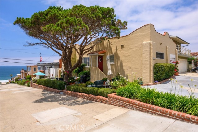 3201 Alma Avenue, Manhattan Beach, California 90266, 2 Bedrooms Bedrooms, ,2 BathroomsBathrooms,Residential,Sold,Alma,SB19163986