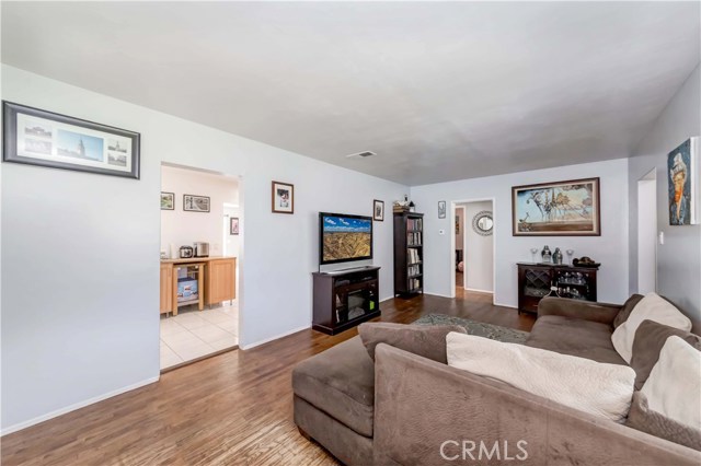 1202 Firmona Avenue, Redondo Beach, California 90278, 3 Bedrooms Bedrooms, ,2 BathroomsBathrooms,Residential,Sold,Firmona,SB20101809
