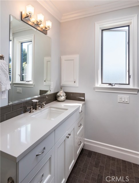 1905 Elm Avenue, Manhattan Beach, California 90266, 5 Bedrooms Bedrooms, ,5 BathroomsBathrooms,Residential,Sold,Elm,SB19169509