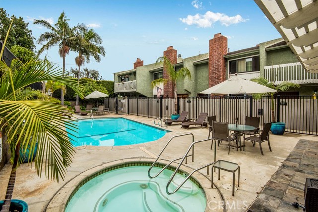 1409 Goodman Avenue, Redondo Beach, California 90278, 3 Bedrooms Bedrooms, ,2 BathroomsBathrooms,Residential,Sold,Goodman,SB18216937