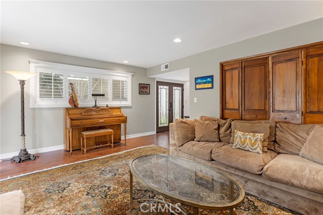 706 Anderson Street, Manhattan Beach, California 90266, 3 Bedrooms Bedrooms, ,2 BathroomsBathrooms,Residential,Sold,Anderson,SB21117273