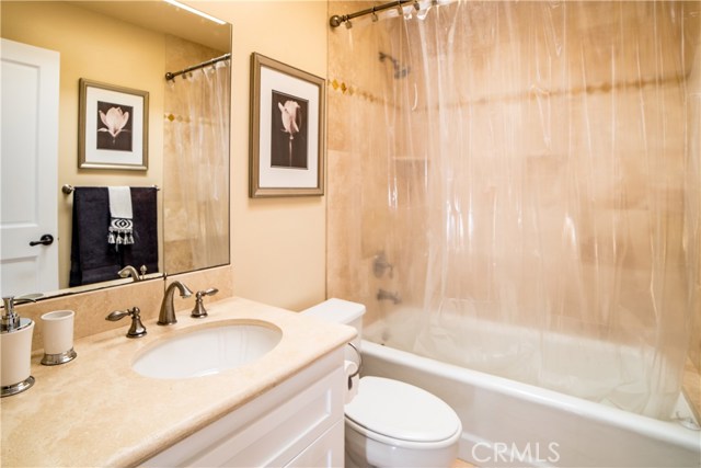 110 Guadalupe Avenue, Redondo Beach, California 90277, 3 Bedrooms Bedrooms, ,3 BathroomsBathrooms,Residential,Sold,Guadalupe,SB18068186