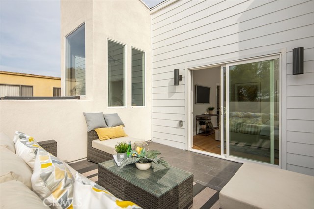 308 Francisca Avenue, Redondo Beach, California 90277, 4 Bedrooms Bedrooms, ,3 BathroomsBathrooms,Residential,Sold,Francisca,SB19268645