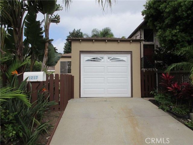 1 car attached garage