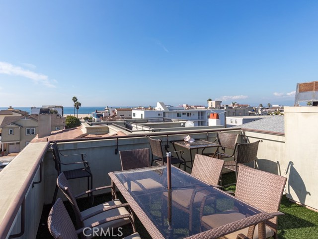 Roof Top magic - white water and sand views