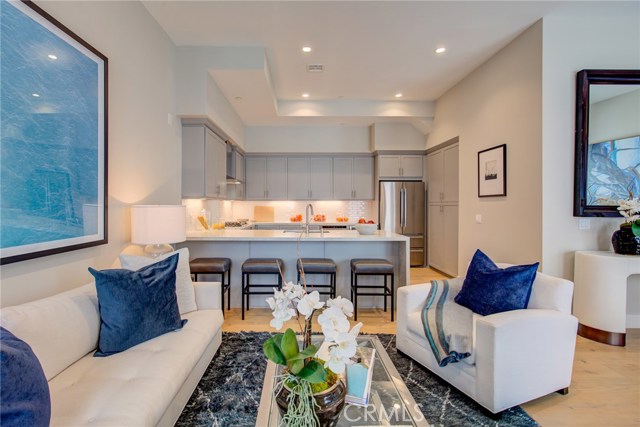 1920 Pacific Coast Highway, Redondo Beach, California 90277, 3 Bedrooms Bedrooms, ,2 BathroomsBathrooms,Residential,Sold,Pacific Coast Highway,OC20084658