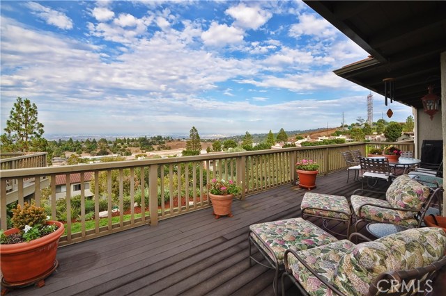 57 Cypress Way, Rolling Hills Estates, California 90274, 3 Bedrooms Bedrooms, ,3 BathroomsBathrooms,Residential,Sold,Cypress,PV17173124