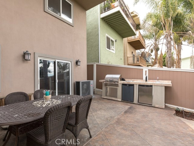 1624 Wollacott Street, Redondo Beach, California 90278, 4 Bedrooms Bedrooms, ,4 BathroomsBathrooms,Residential,Sold,Wollacott,PV19039435