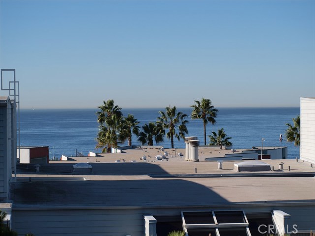 240 The Village, Redondo Beach, California 90277, 1 Bedroom Bedrooms, ,1 BathroomBathrooms,Residential,Sold,The Village,SB17166583