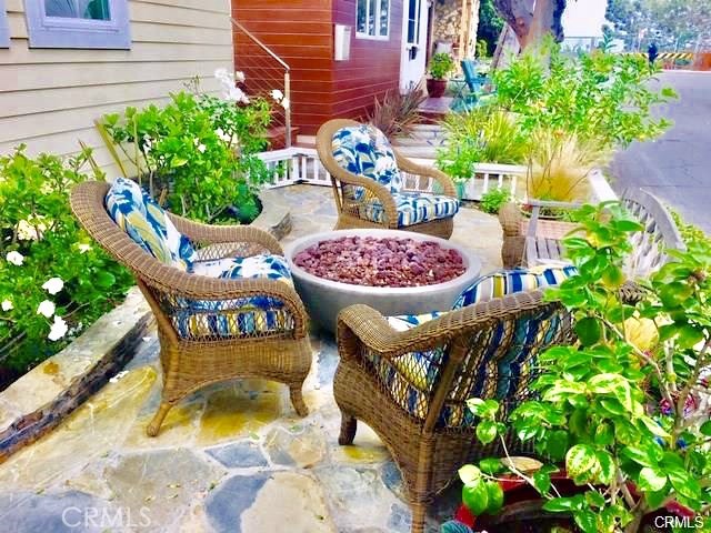 469 32nd Street, Manhattan Beach, California 90266, 3 Bedrooms Bedrooms, ,Residential,Sold,32nd,SB19142309