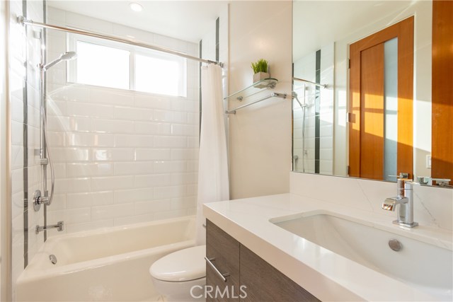 2201 Ripley Avenue, Redondo Beach, California 90278, 5 Bedrooms Bedrooms, ,5 BathroomsBathrooms,Residential,Sold,Ripley,SB20125595