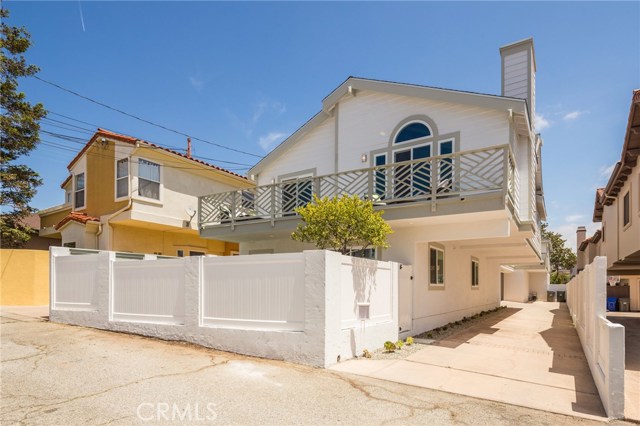 527 Maria Avenue, Redondo Beach, California 90277, 3 Bedrooms Bedrooms, ,2 BathroomsBathrooms,Residential,Sold,Maria,TR17109410