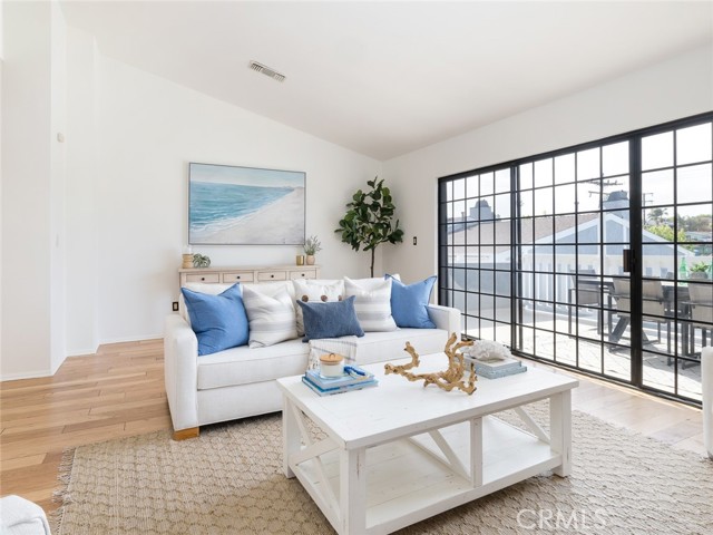2019 Carnegie Lane, Redondo Beach, California 90278, 3 Bedrooms Bedrooms, ,2 BathroomsBathrooms,Residential,Sold,Carnegie,SB21055220