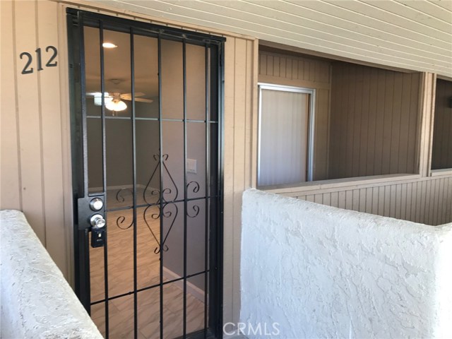 2857 N Los Felices Rd #212, Palm Springs, CA 92262