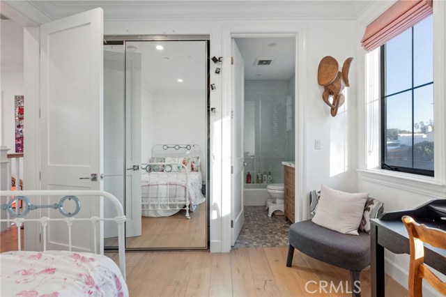 1405 Oak Avenue, Manhattan Beach, California 90266, 4 Bedrooms Bedrooms, ,4 BathroomsBathrooms,Residential,Sold,Oak,SB20231748