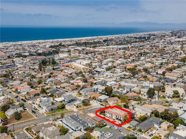 1119 9TH Street, Hermosa Beach, California 90254, 5 Bedrooms Bedrooms, ,3 BathroomsBathrooms,Residential,Sold,9TH,SB21081847