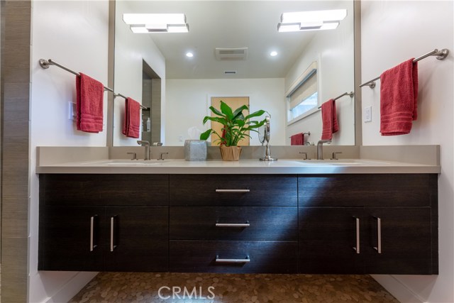 2703 Spreckels Lane, Redondo Beach, California 90278, 4 Bedrooms Bedrooms, ,3 BathroomsBathrooms,Residential,Sold,Spreckels,PW20057811