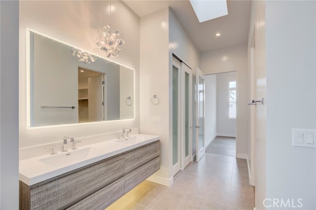 2104 Voorhees Avenue, Redondo Beach, California 90278, 4 Bedrooms Bedrooms, ,3 BathroomsBathrooms,Residential,Sold,Voorhees,PV19109969
