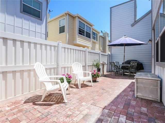 1800 Pacific Coast Highway, Redondo Beach, California 90277, 4 Bedrooms Bedrooms, ,2 BathroomsBathrooms,Residential,Sold,Pacific Coast,PV18134395