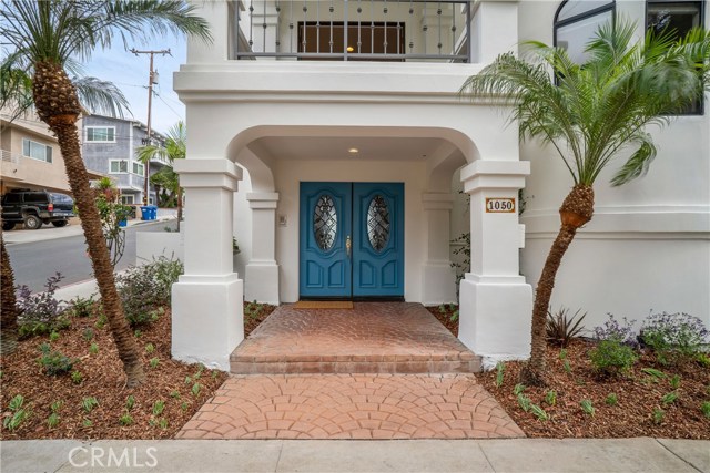 1050 Ardmore Avenue, Hermosa Beach, California 90254, 4 Bedrooms Bedrooms, ,3 BathroomsBathrooms,Residential,Sold,Ardmore,SB18240274