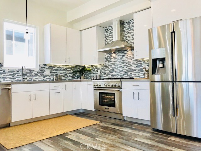 202 Prospect Avenue, Redondo Beach, California 90277, 4 Bedrooms Bedrooms, ,3 BathroomsBathrooms,Residential,Sold,Prospect,SB18024116