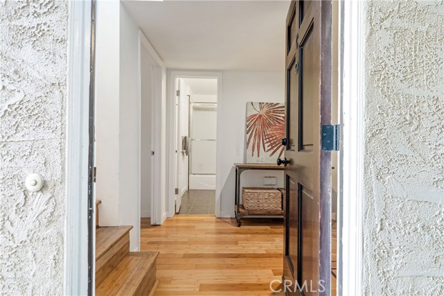 834 Lucia Avenue, Redondo Beach, California 90277, 2 Bedrooms Bedrooms, ,2 BathroomsBathrooms,Residential,Sold,Lucia,SB20066365