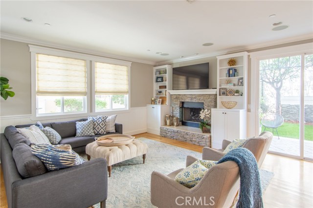 2209 Nelson Avenue, Redondo Beach, California 90278, 4 Bedrooms Bedrooms, ,3 BathroomsBathrooms,Residential,Sold,Nelson,SB18246073