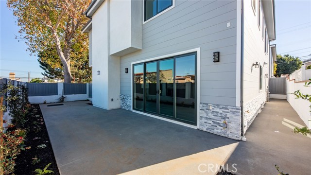 1917 Farrell Avenue, Redondo Beach, California 90278, 4 Bedrooms Bedrooms, ,3 BathroomsBathrooms,Residential,Sold,Farrell,PV20259127