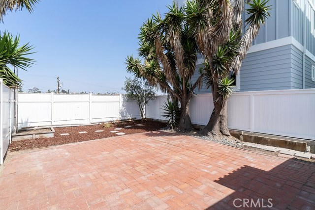 708 Loma Drive, Hermosa Beach, California 90254, 3 Bedrooms Bedrooms, ,2 BathroomsBathrooms,Residential,Sold,Loma,SB18168887