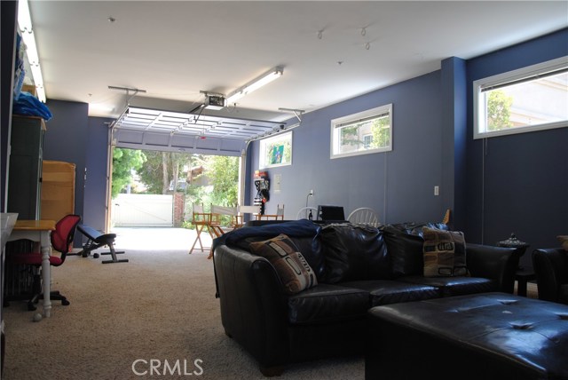 643 sf Bonus room- previously used for boat and gym