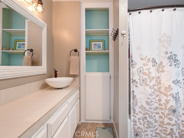 110 Juanita Avenue, Redondo Beach, California 90277, 2 Bedrooms Bedrooms, ,1 BathroomBathrooms,Residential,Sold,Juanita,SB19190456