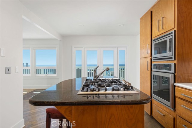 3309 Bayview Drive, Manhattan Beach, California 90266, 3 Bedrooms Bedrooms, ,3 BathroomsBathrooms,Residential,Sold,Bayview,SB20235849