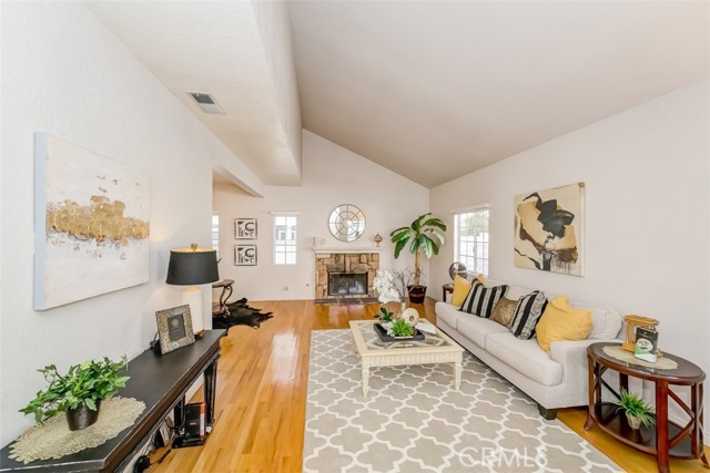 2221 Nelson #B, Redondo Beach, California 90278, 3 Bedrooms Bedrooms, ,3 BathroomsBathrooms,Residential,Sold,Nelson #B,PW18215127