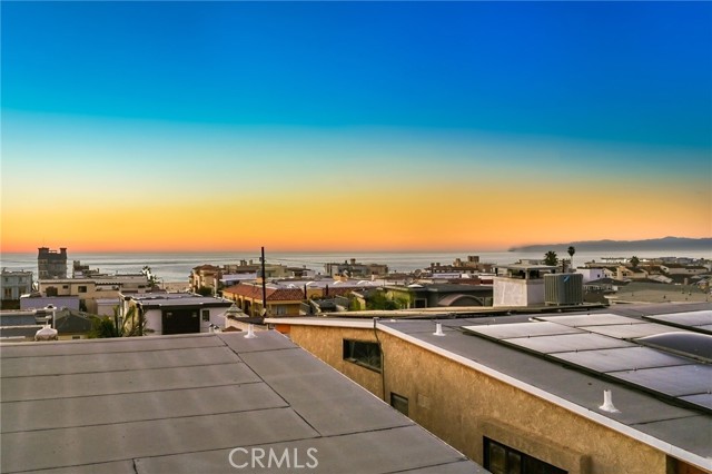 429 Bayview Drive, Hermosa Beach, California 90254, 3 Bedrooms Bedrooms, ,3 BathroomsBathrooms,Residential,Sold,Bayview,SB21171813