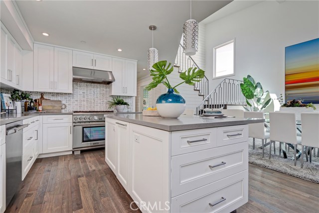 524 14th Street, Manhattan Beach, California 90266, 4 Bedrooms Bedrooms, ,3 BathroomsBathrooms,Residential,Sold,14th,SB19119459