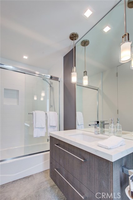 2613 Alvord Lane, Redondo Beach, California 90278, 5 Bedrooms Bedrooms, ,4 BathroomsBathrooms,Residential,Sold,Alvord,PV19190354