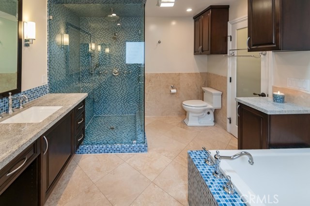 619 Broadway, Redondo Beach, California 90277, 3 Bedrooms Bedrooms, ,2 BathroomsBathrooms,Residential,Sold,Broadway,SB17102336