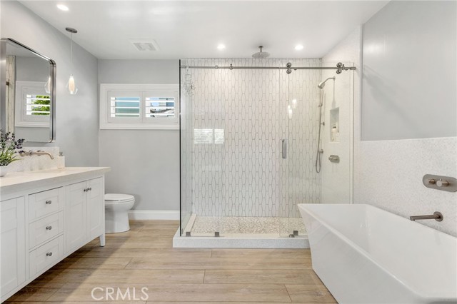 Ahhhhhh. Relax in this spa-worthy primary bath!