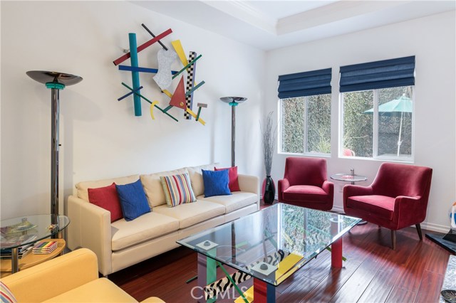 Living Room Looking to Backyard
