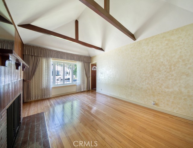 4 Bed Home for Sale in Burbank, California