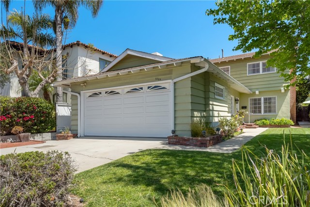 3204 Maple Avenue, Manhattan Beach, California 90266, 4 Bedrooms Bedrooms, ,1 BathroomBathrooms,Residential,Sold,Maple,SB21073679